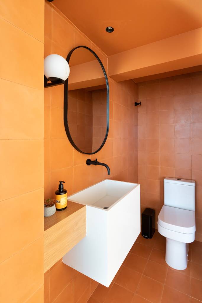 Ladrilhos hidráulicos: arquiteto explica o que são, vantagens e como assentar. Projeto de Rawi Arquitetura + Design.