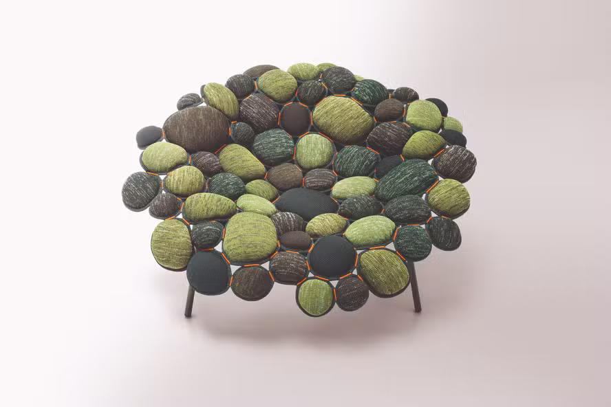 Poltrona Miríade, por Estúdio Campana para Paola Lenti, apresentada na Semana de Design de Milão