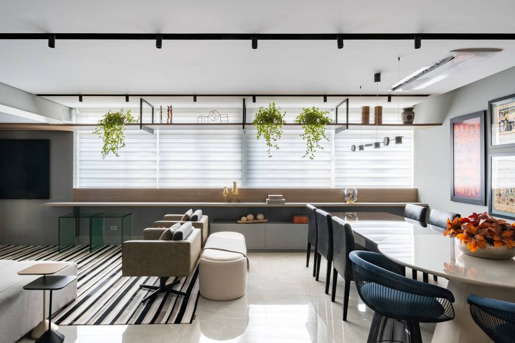ambiente-multifuncional-em-ape-reune-estar-jantar-home-office-e-charmoso-espaco-de-cafe-karina-passarelli-03-integrado Ambiente multifuncional em apê reúne estar, jantar, home office e charmoso espaço de café. Projeto de Karina Passarelli.