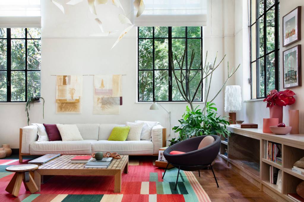 arte-textil-e-jardim-vertical-em-banheiro-sao-destaques-em-loft-na-casacor-sp-paula-neder-01 Arte têxtil e jardim vertical em banheiro são destaques em loft na CASACOR SP. Projeto de Paula Neder.