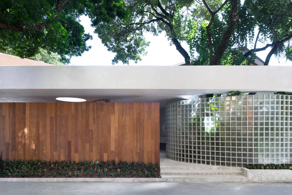 casa-paulistana-na-casacor-sp-e-homenagem-ao-modernismo-tropical-joao-panaggio-01 Casa Paulistana na CASACOR SP é homenagem ao modernismo tropical. Projeto de João Panaggio.