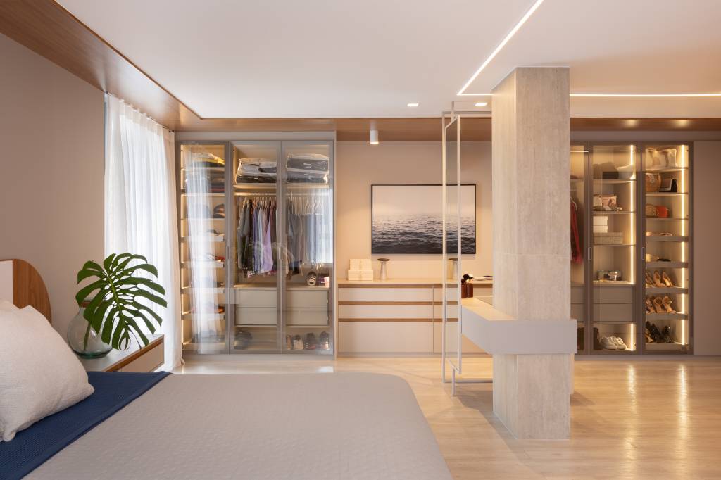 Cobertura tem super suíte de 40 m² com cama king, penteadeira suspensa e closet aberto