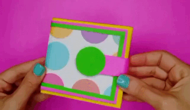 Presente DIY: faça essa linda carteira sustentável com sacolas de papel!