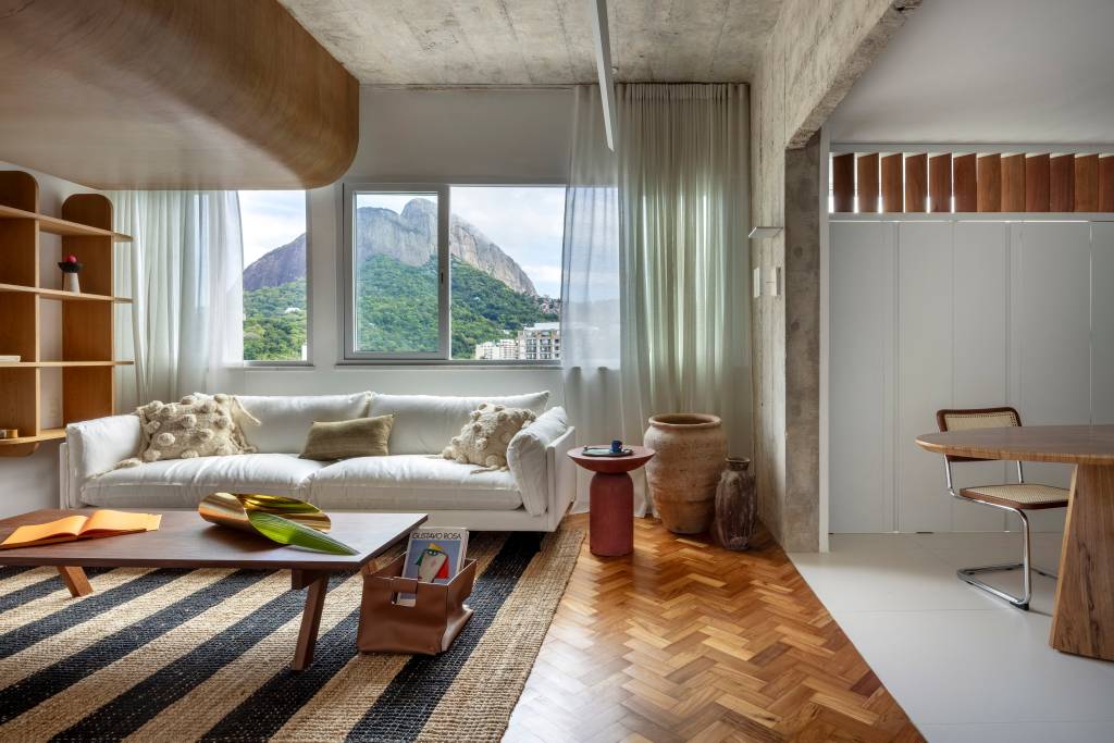 Reforma transforma sala de 12 m² em living amplo de 41 m²