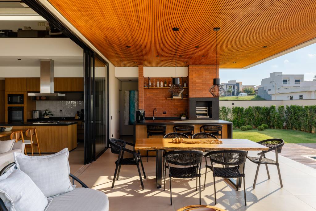 brises-e-ripas-em-metal-e-concreto-garantem-privacidade-e-transparencia-nesta-casa-tagua-arquitetura-11-gourmet Brises e ripas em metal e concreto garantem privacidade e transparência nesta casa. Taguá Arquitetura.