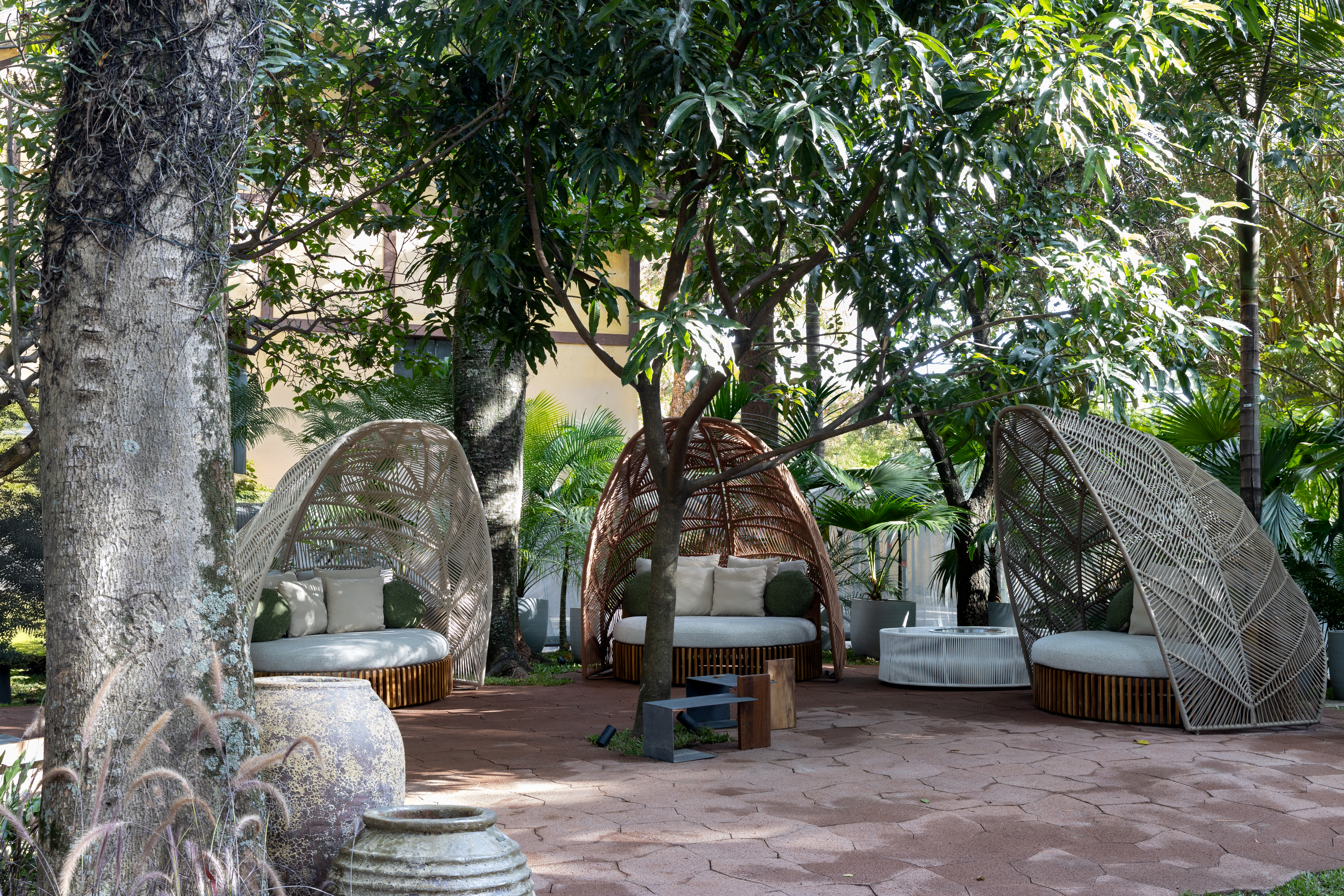 Jardim na CASACOR São Paulo traz experiência sonora e sensorial