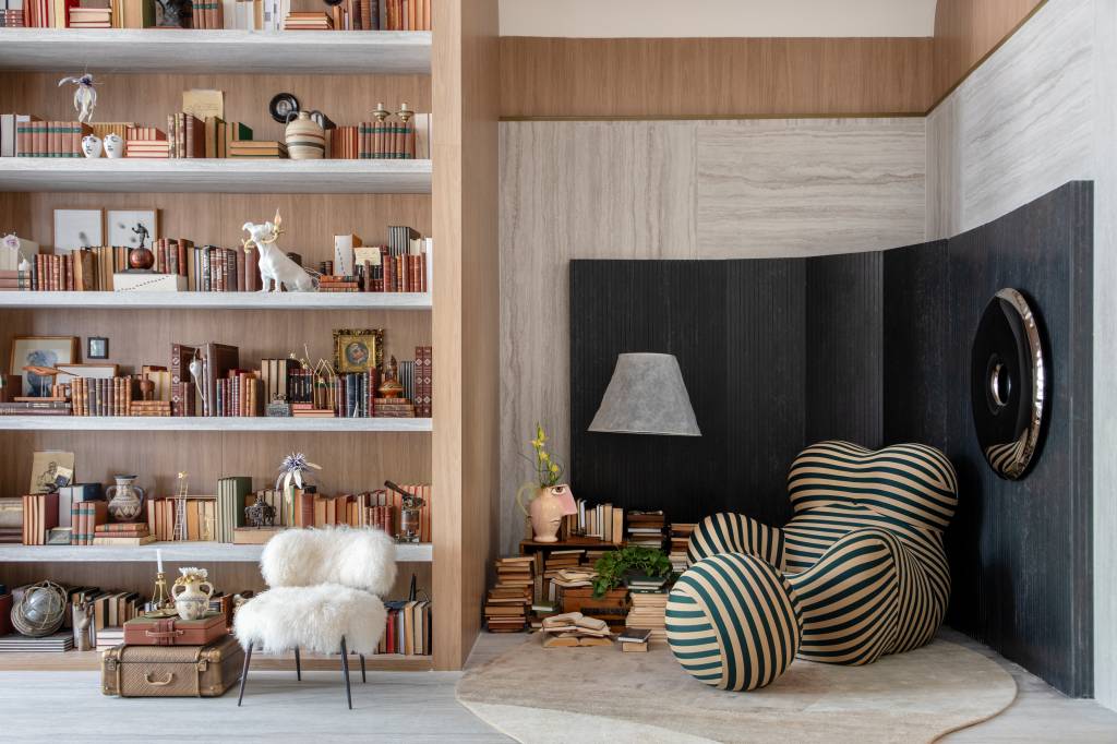 Living de 88 m² mistura passado e presente com mobiliário afetivo