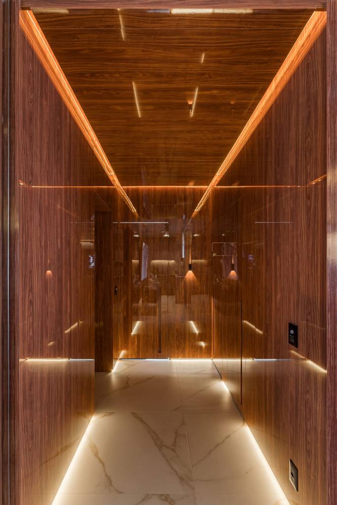 6 projetos de corredores lindos com decorações diferentes. Projeto de Spaço Interior.