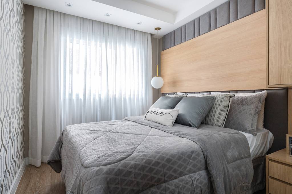 apartamento-compacto-de-29-m-tem-cozinha-preta-e-branca-cheia-de-estilo-rmv-interiores-14-quarto-cinza Apartamento compacto de 29 m² tem cozinha preta e branca cheia de estilo. Projeto de RMV Interiores.