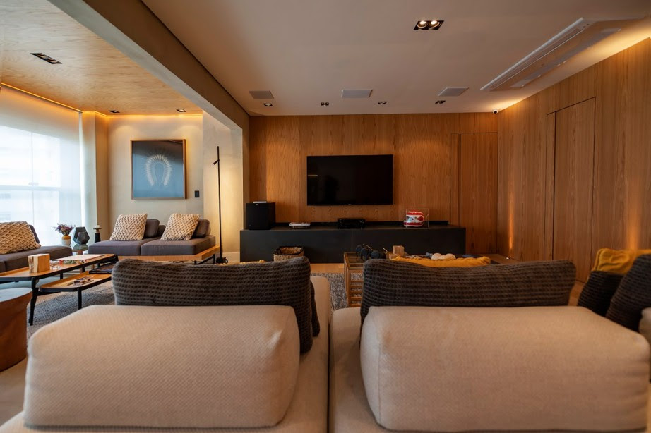 Dicas para acertar a iluminação da sala de TV