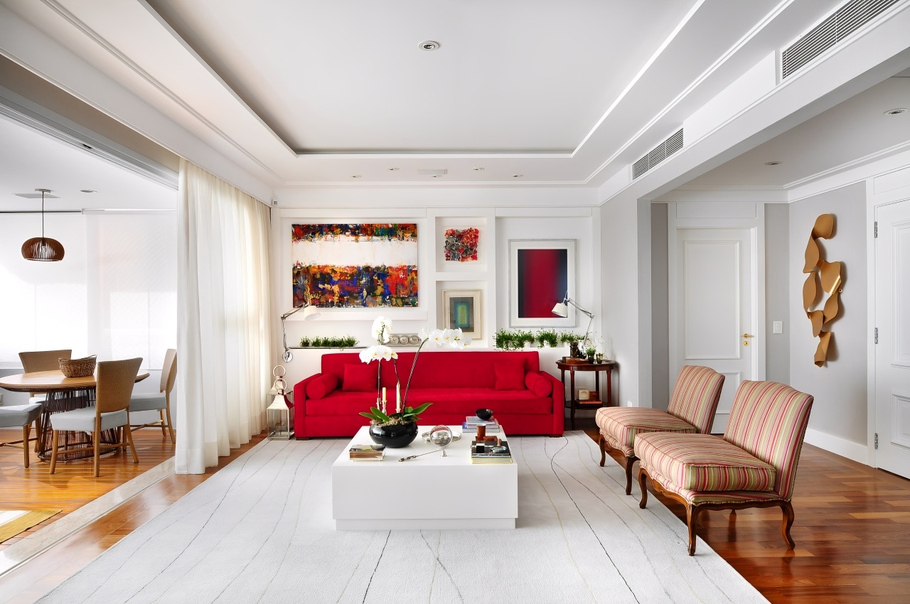 8 possibilidades diferentes de usar o vermelho na decoração. Projeto de Cristiane Schiavoni.