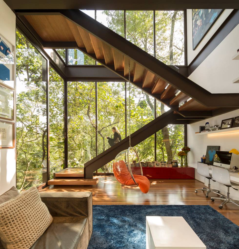 5 projetos de casas e apartamentos com escadas modernas e inesquecíveis. Projeto de Fernanda Marques.