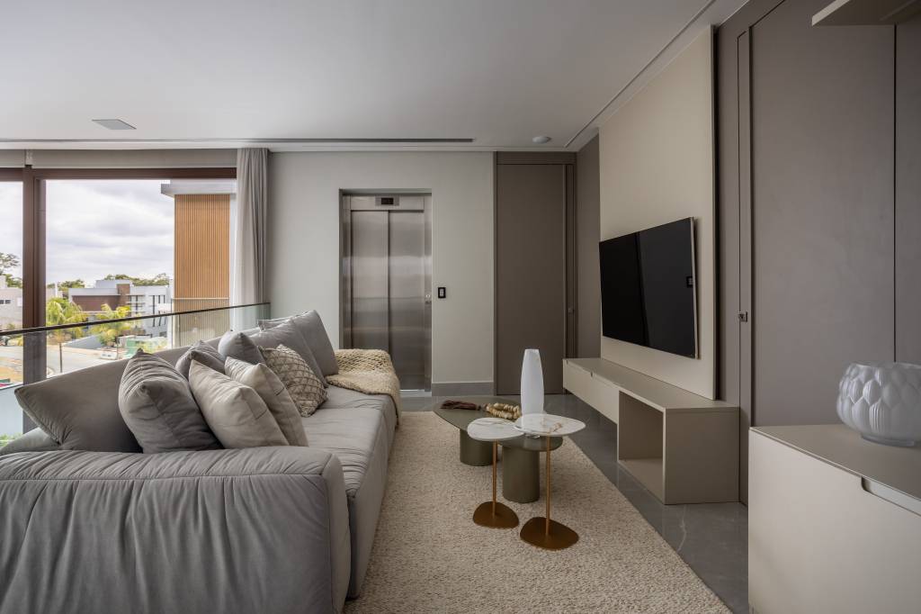 Qual sofá combina melhor com a sua sala?