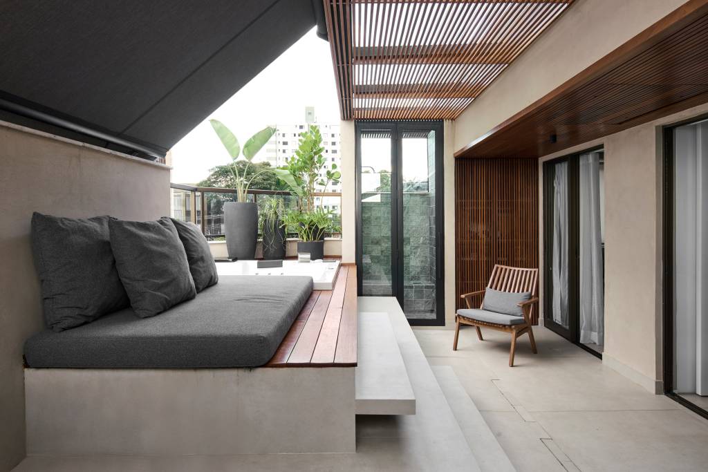 ape-75-m-tem-spa-com-hidromassagem-na-varanda-de-30-m-piacesi-arquitetura-17 Apê 75 m² tem SPA com hidromassagem na varanda de 30 m². Projeto de Piacesi Arquitetura.