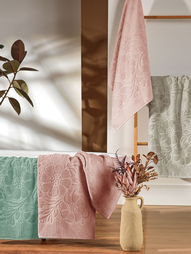 Não estenda a sua toalha no banheiro!