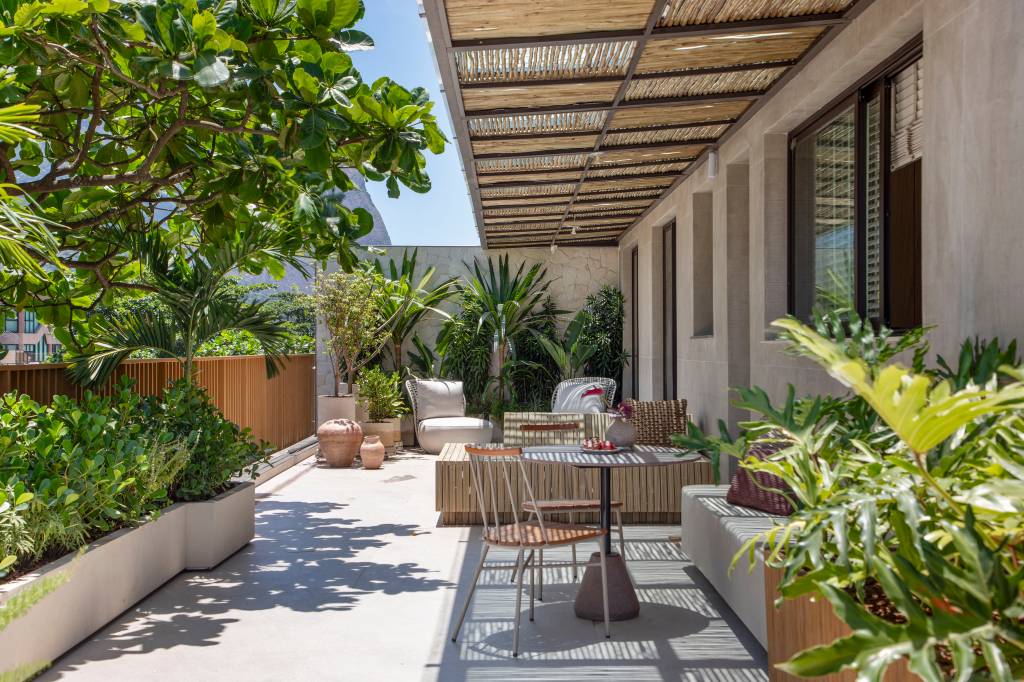 De 260 m² para 400 m²: reforma cria andar extra em cobertura