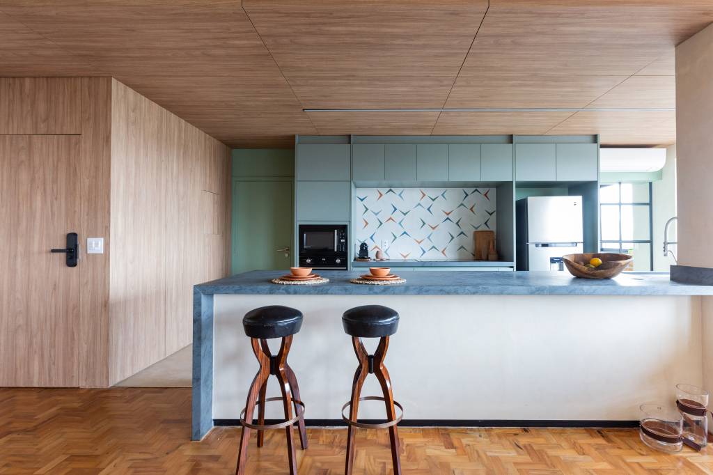 Backsplash traz praticidade e personalidade às cozinhas. Freijó Arquitetura