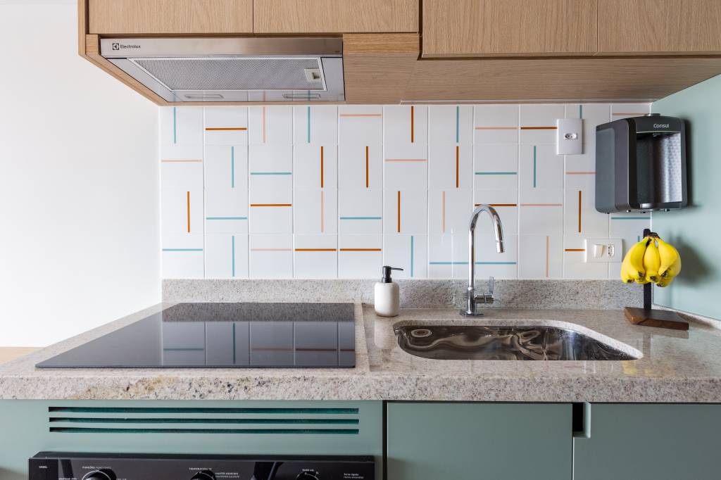 Backsplash traz praticidade e personalidade às cozinhas. Freijó Arquitetura