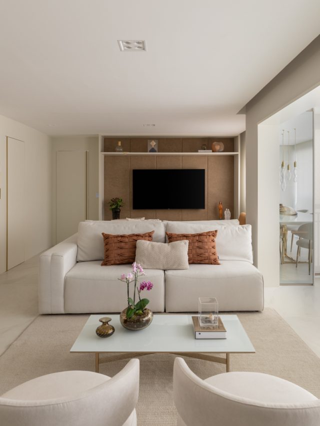 Capa de: Tons claros e texturas naturais criam apê aconchegante  sem madeira