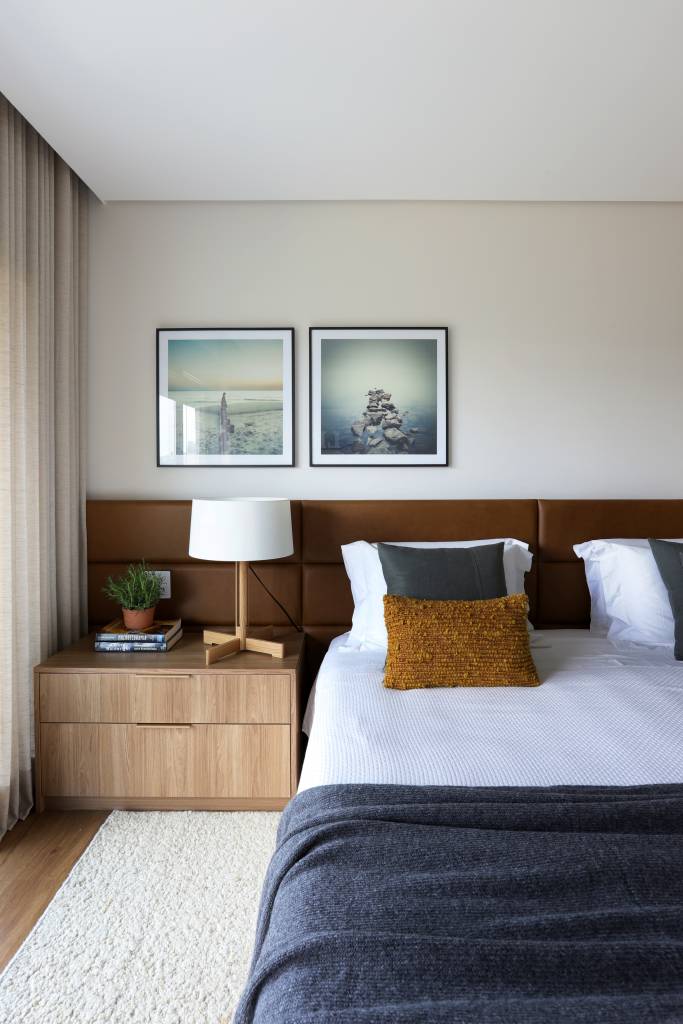 Reforma de apartamento reforça a integração dos espaços para a família. Projeto Marí Aní Oglouyan