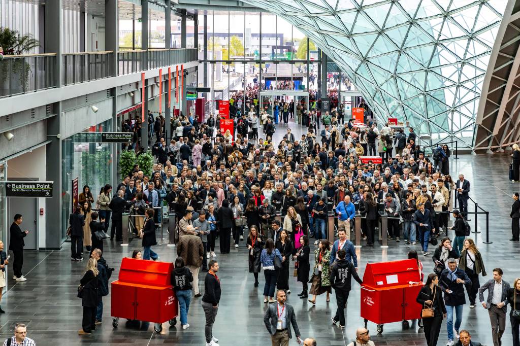 Salone del Mobile.Milano lança o Salone Raritas, espaço dedicado ao design colecionável e às edições limitadas. Feira de Milão.